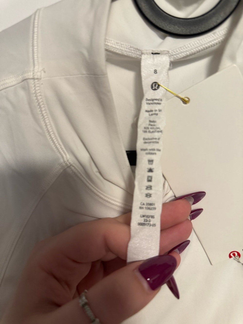 Lululemon Lightweight Nulux Mock Neck Tank - Picture 6 of 7